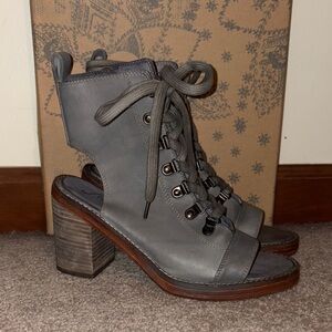 BRAND NEW IN BOX FreePeople Slate Lace-Up Block Heel Sandals - Women